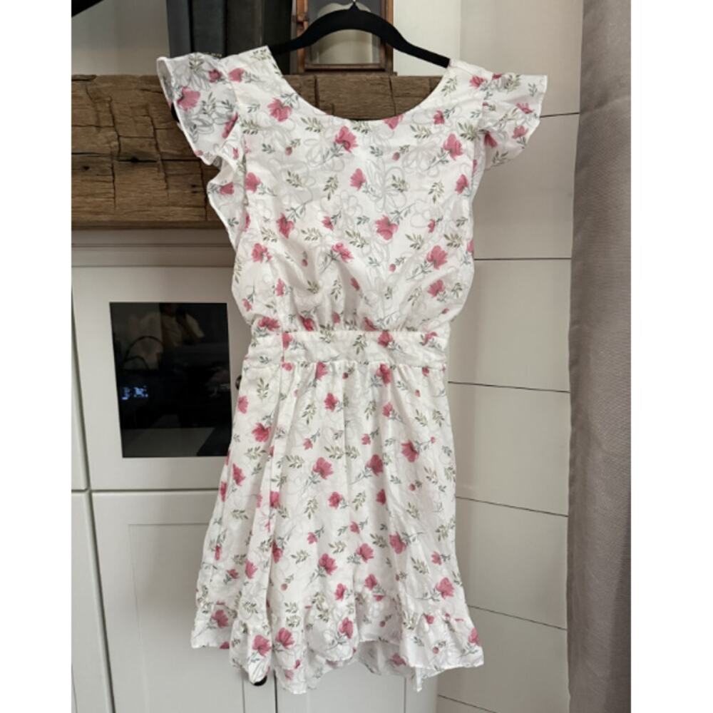 Storia White Floral Flutter Sleeve Ruffle Hem Mini Dress Size Small Cottagecore